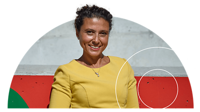 Image of workmate Selin who is a Senior Solution Consultant