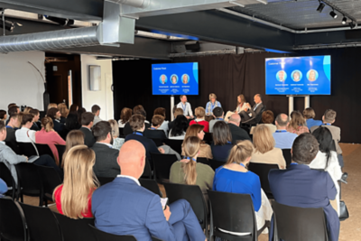 Group of attendees in the Elevate