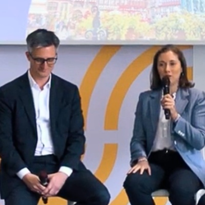 Künstliche Intelligenz in Unternehmen: Balance zwischen Po...